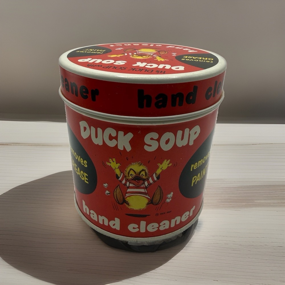 1955 Duck Soup Hand Cleaner 17 oz Tin W/ Comic Duck Image Salem Oregon Old Stock